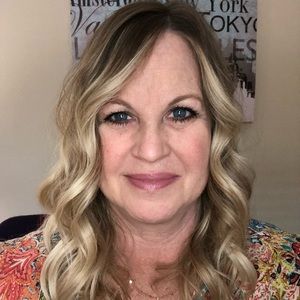 Meet your Posher, Kristin